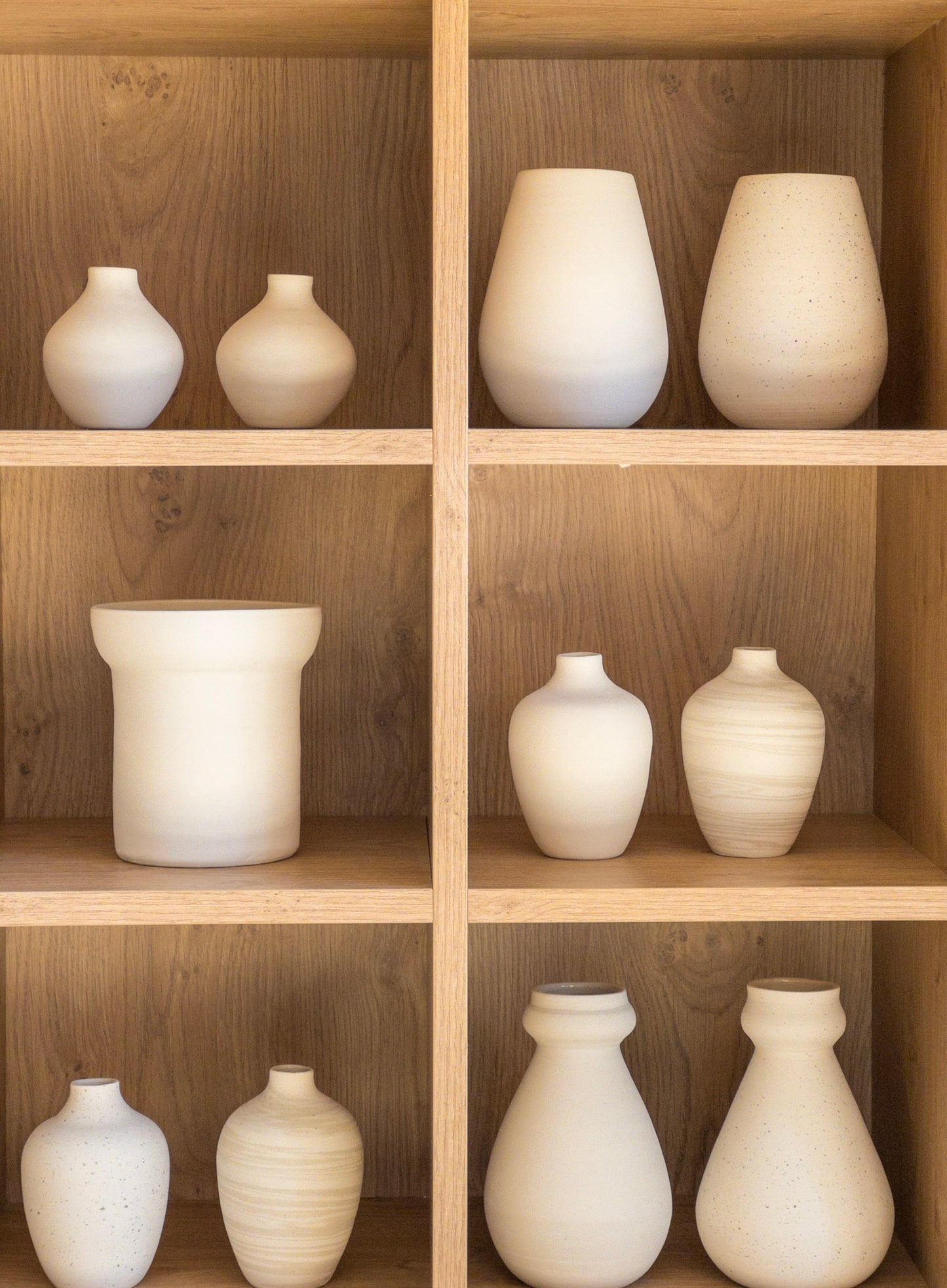 DULA VASE | ROUND CERAMIC VASE