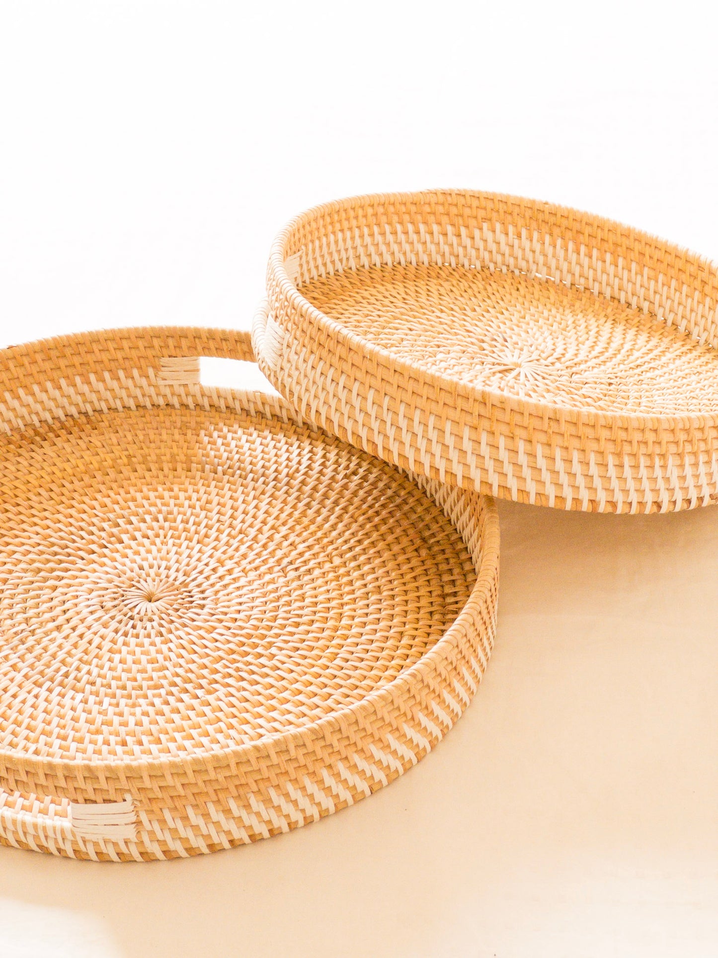 SUNALI TRAY | DECORATIVE ROUND TRAY