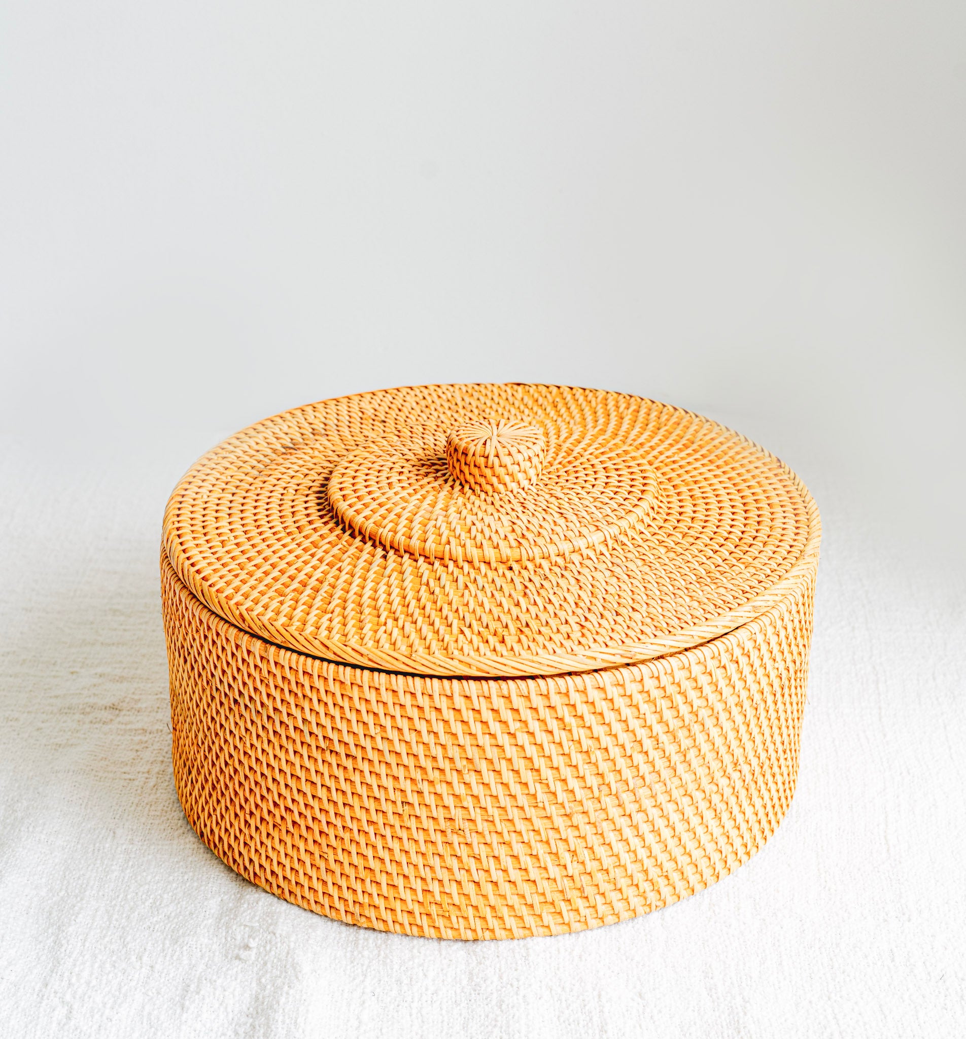 GAYO ROUND STORAGE | NATURAL RATTAN CONTAINER