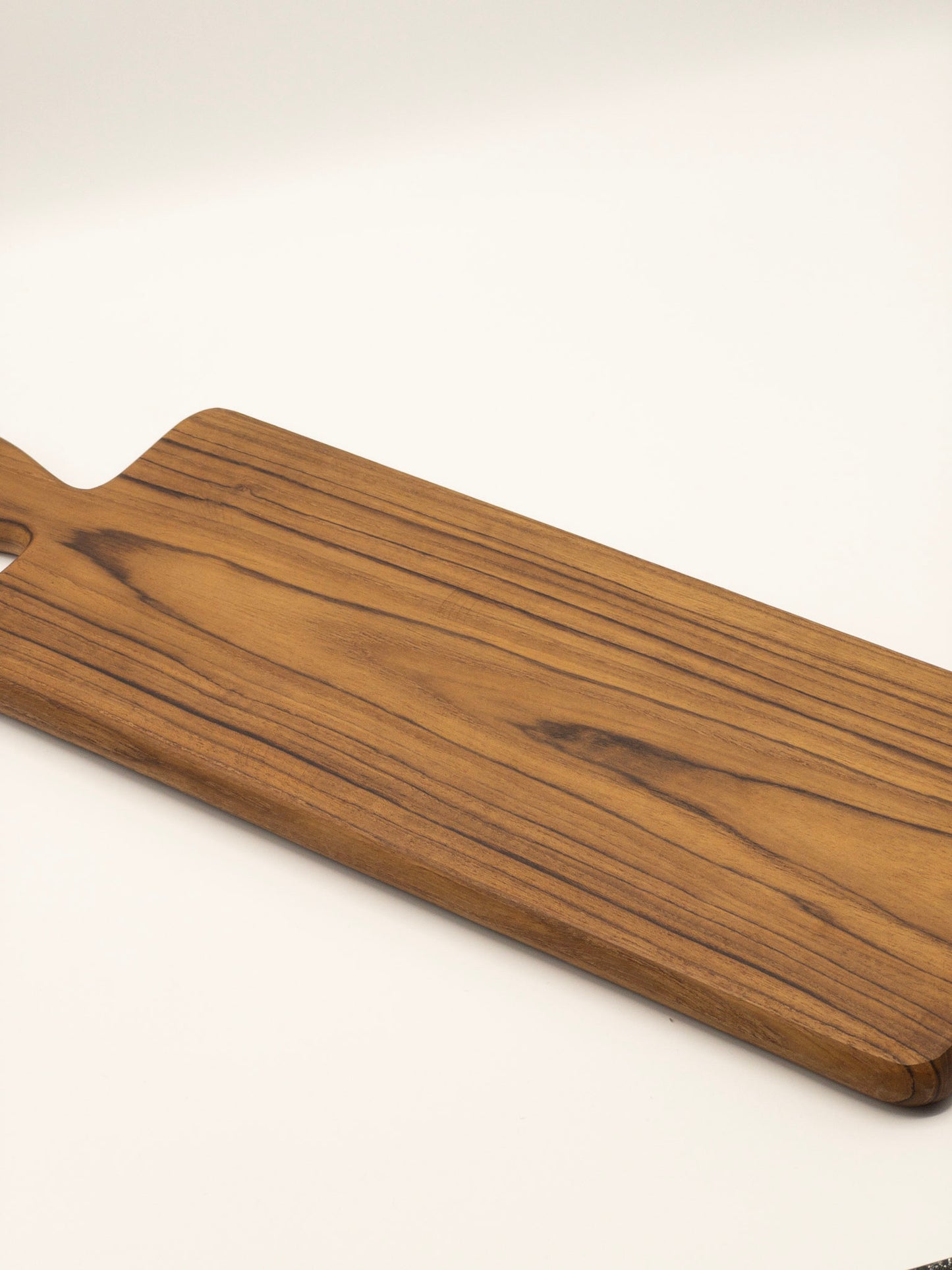 LURA SERVING BOARD | TEAKWOOD CHARCUTERIE BOARD