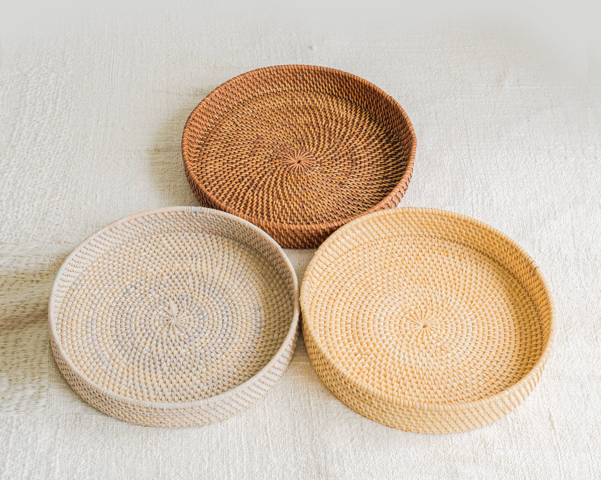 MALAKA TRAY | ROUND DECORATIVE SERVING TRAY