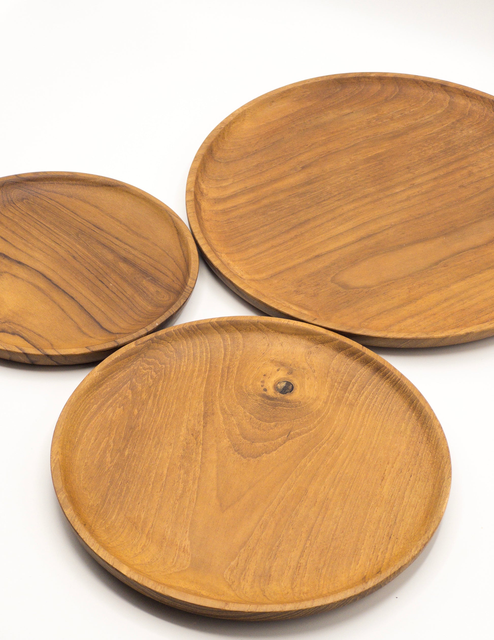 RASA ROUND PLATE | TEAK WOODEN PLATE