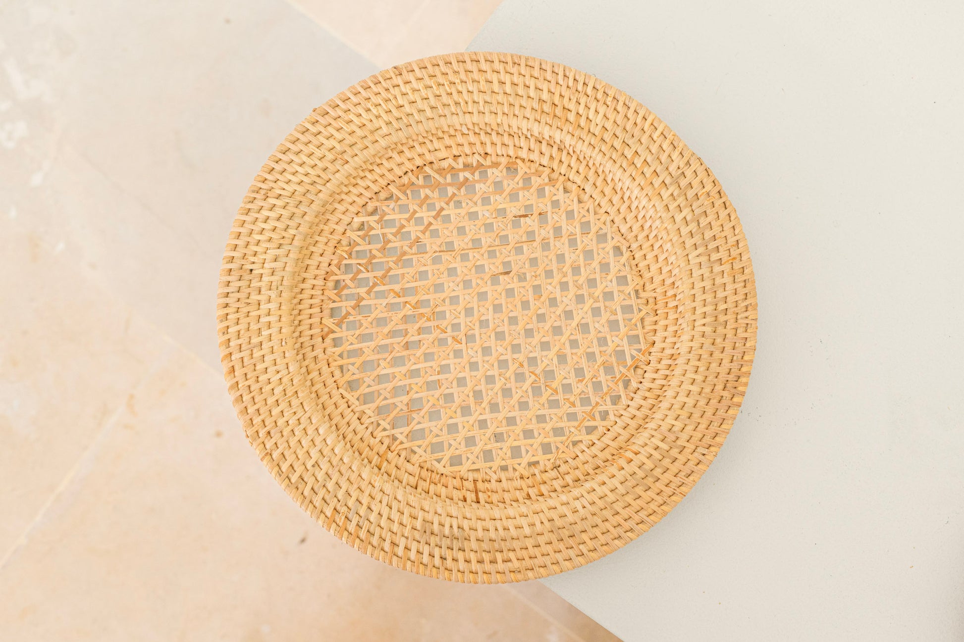 SOKA PLACEMAT | ROUND DECORATIVE PLACEMAT