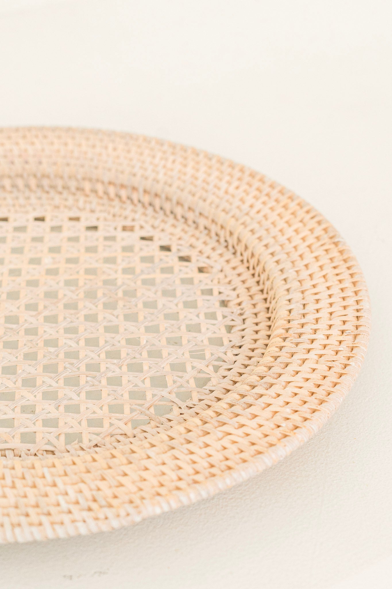 SOKA PLACEMAT | ROUND DECORATIVE PLACEMAT