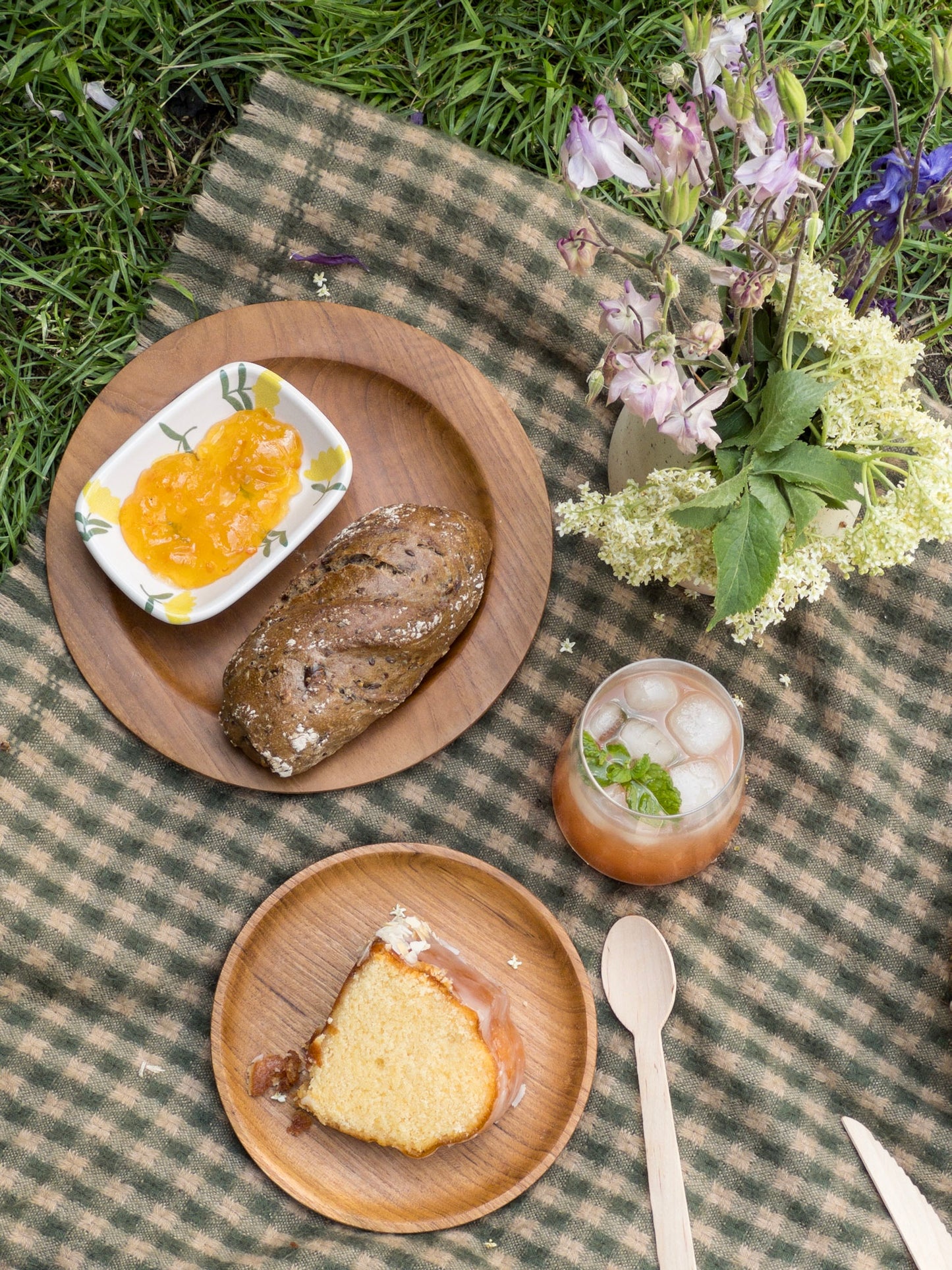 MARU ROUND PLATE | TEAK WOODEN PLATE