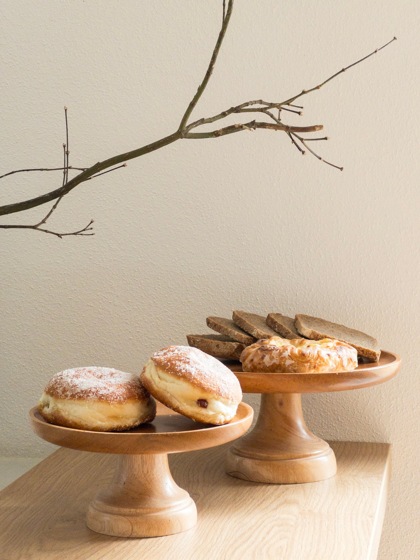 Kasa Cake Platter | Mahogani Wood Cake Stand