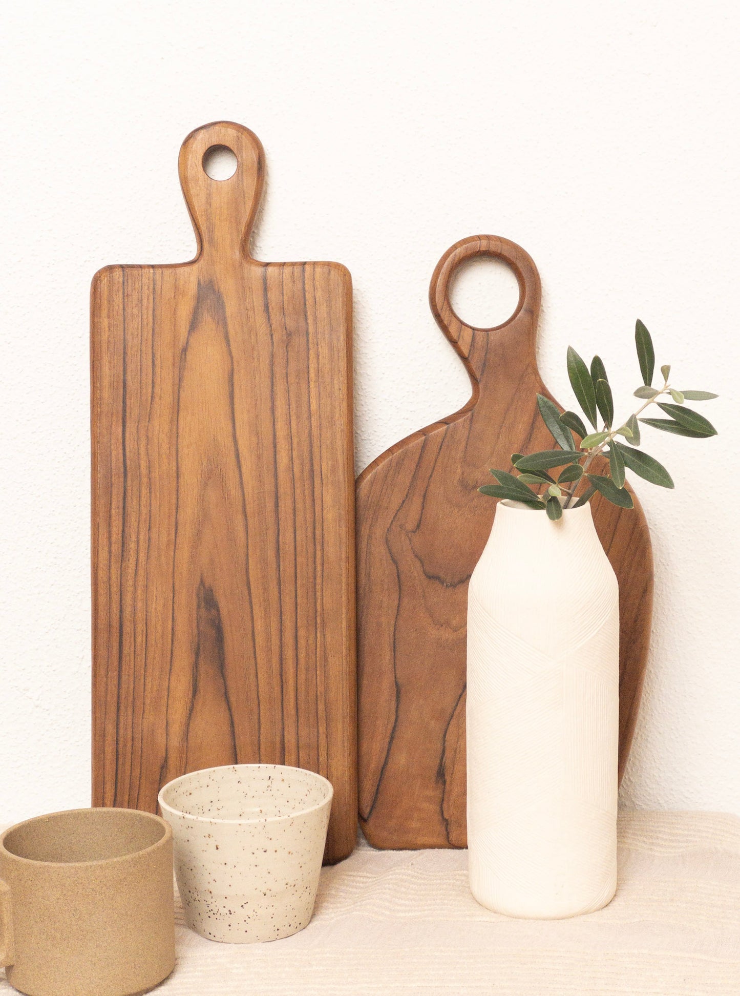 LURA SERVING BOARD | TEAKWOOD CHARCUTERIE BOARD