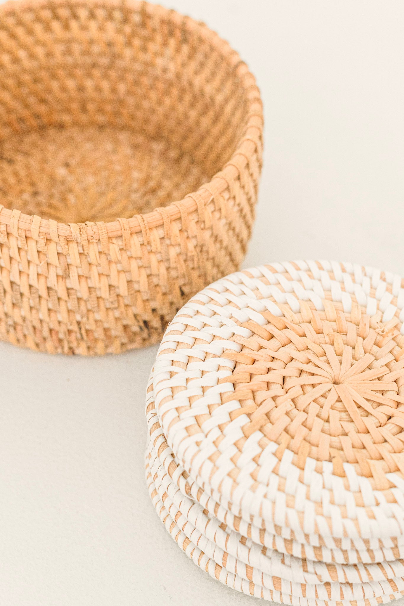 MAYA COASTER | DINING ACCESSORIES