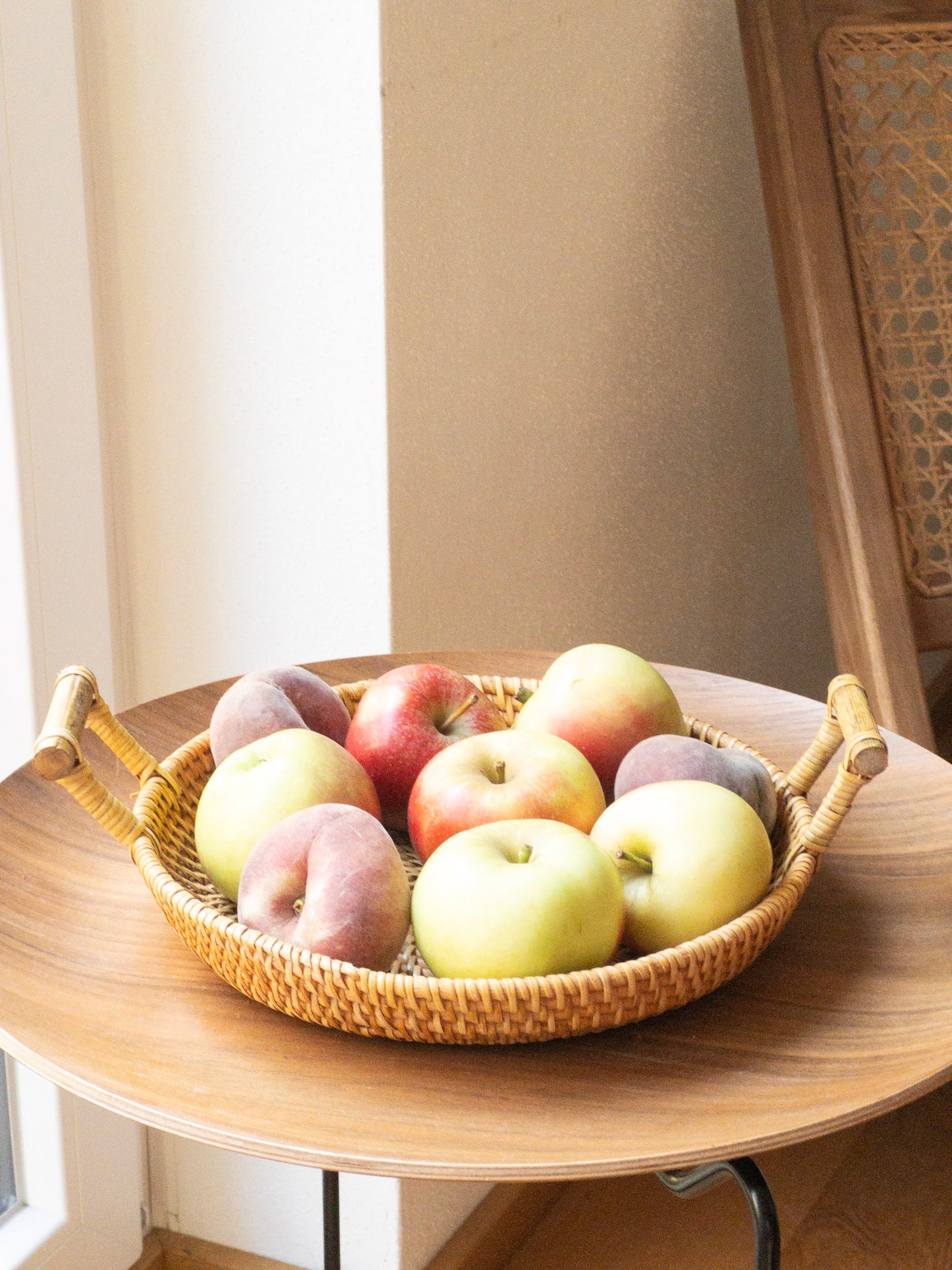 RUKU TRAY | ROUND DECORATIVE SERVING TRAY